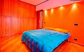 Julias Domus, T Apartment, Metro C